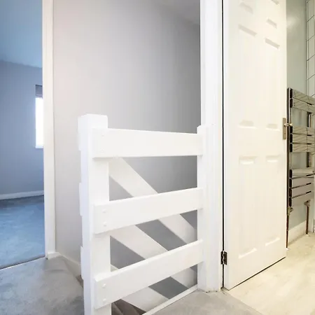 Penzion Cohost Partners: Perfect Retreat In Bristol